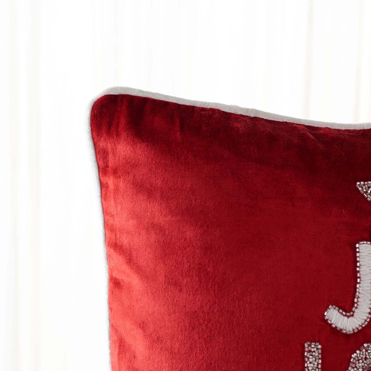 Safavieh Peace And Joy Pillow , HOL4008