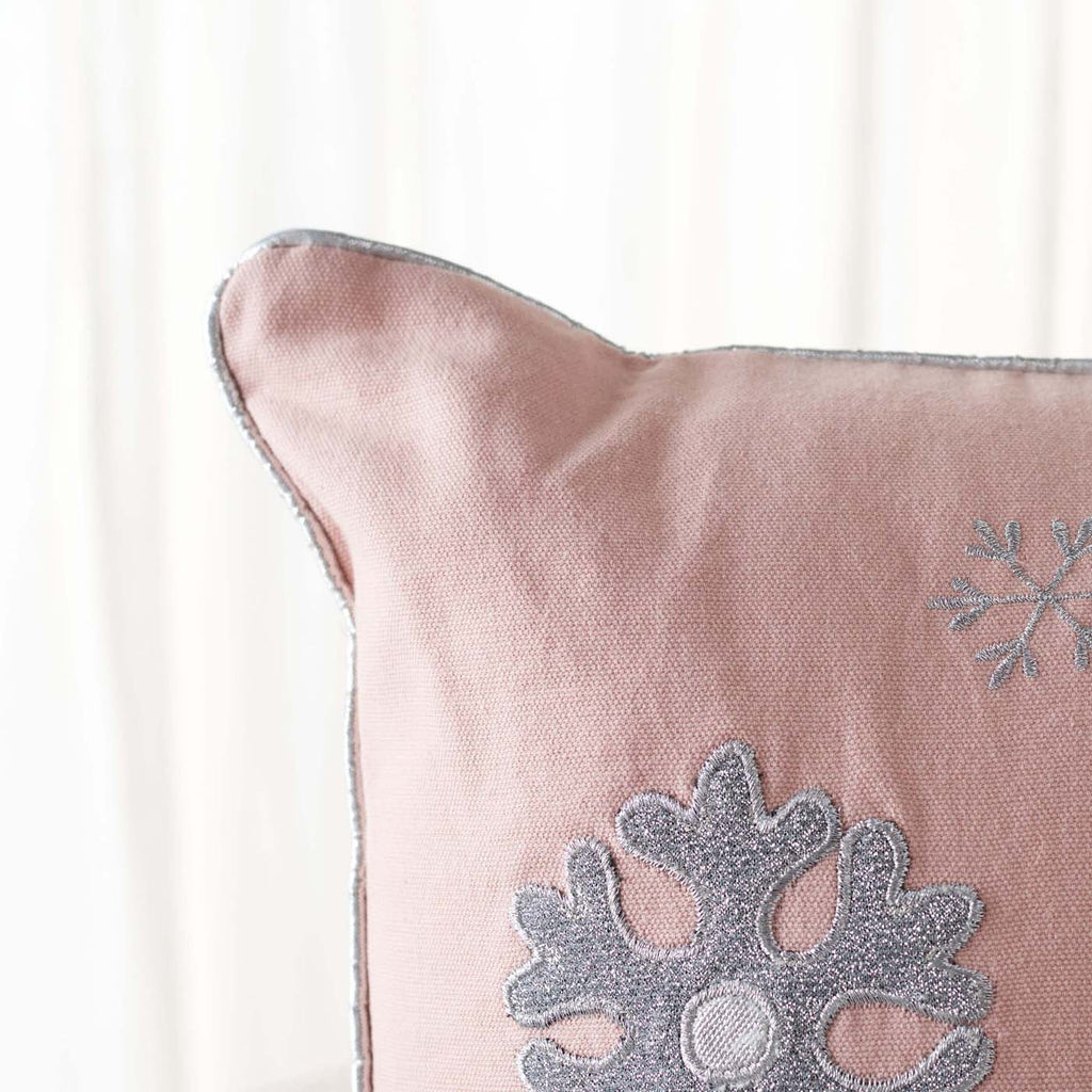 Safavieh Sunderland Snowflake Pillow , HOL4010
